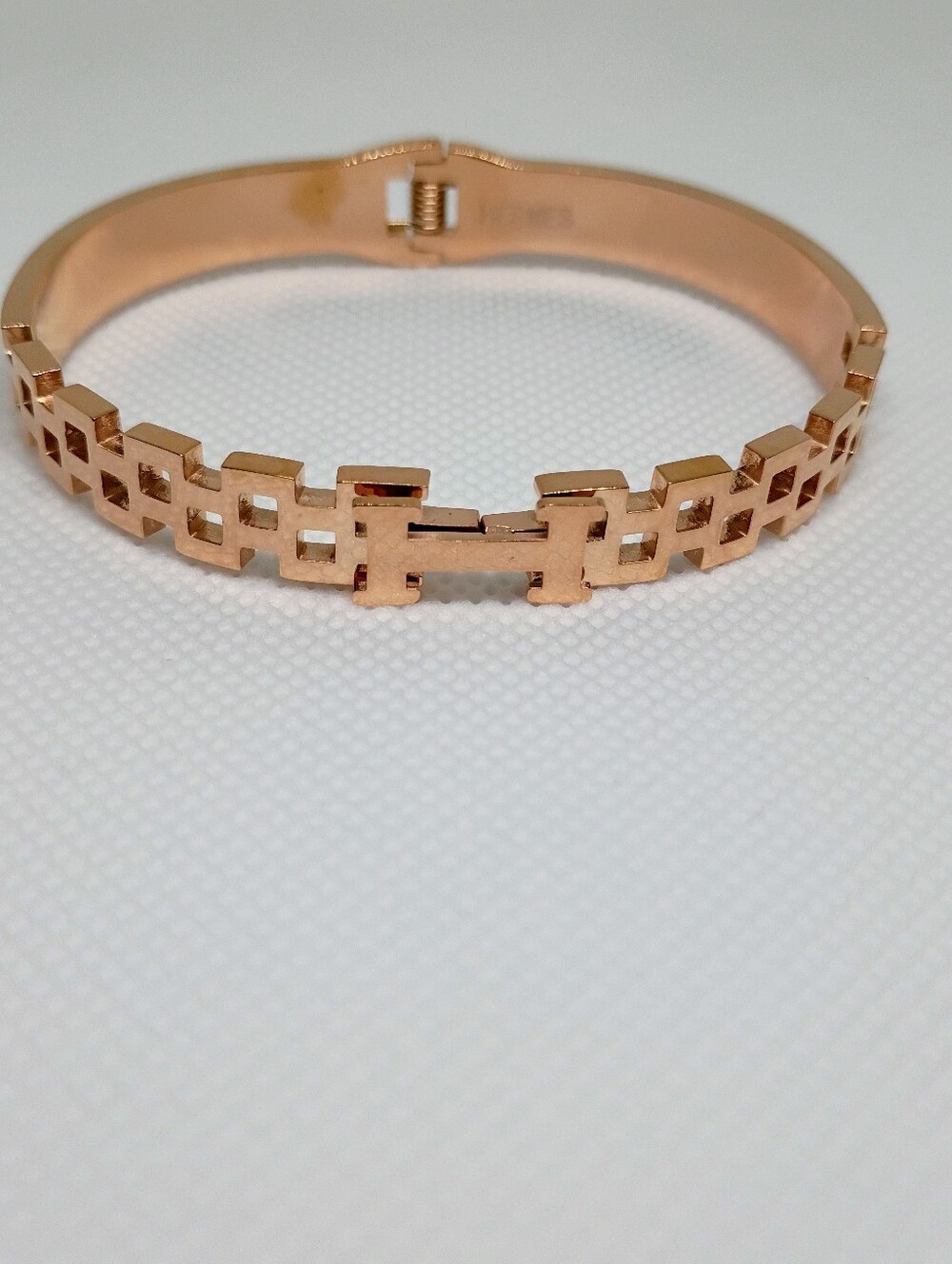 New Rose Gold Geometric Hinged Bracelet - *Call Out* 🚨